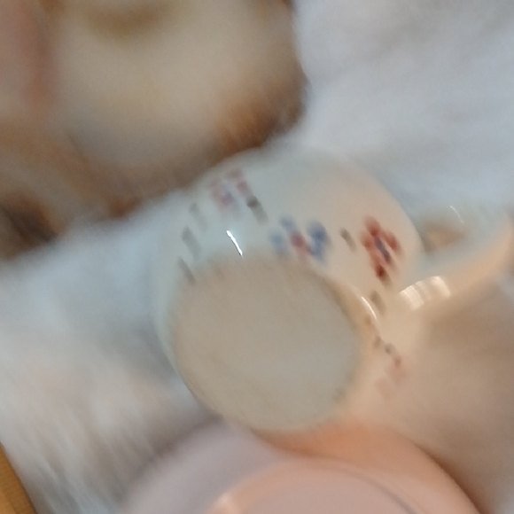 Charming Ceramic Pig Pitcher - Picture 11 of 11